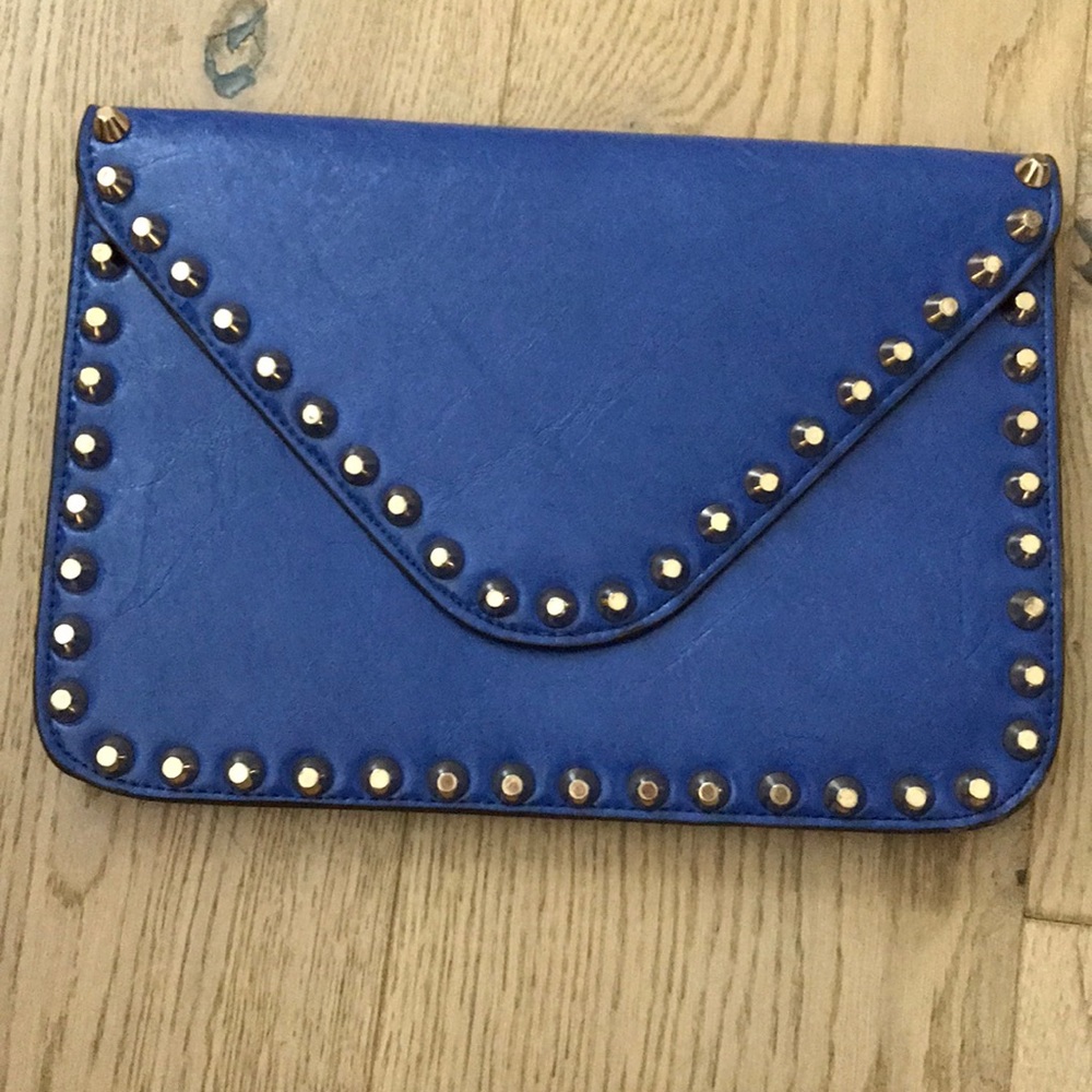 Blue clutch